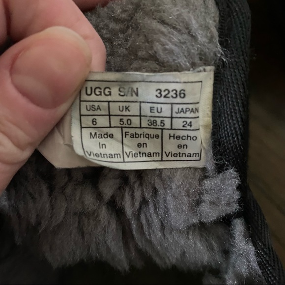 Ugg Black Neumal Chukka Boot - M6/EU38.5 - Picture 8 of 9